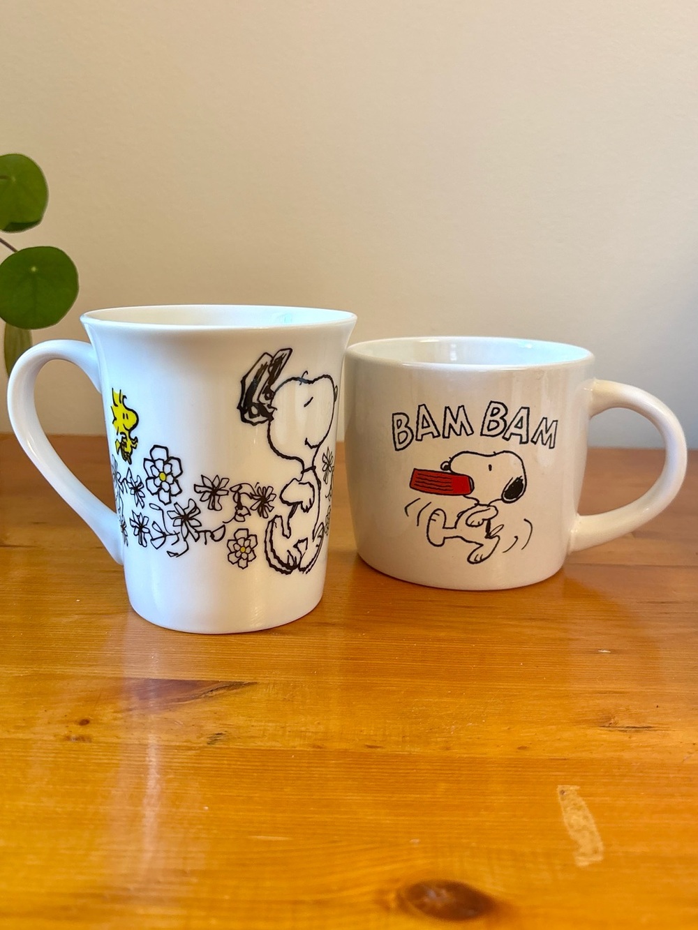 Set of 2 Official PEANUTS Snoopy Mugs - 12oz coffee cups